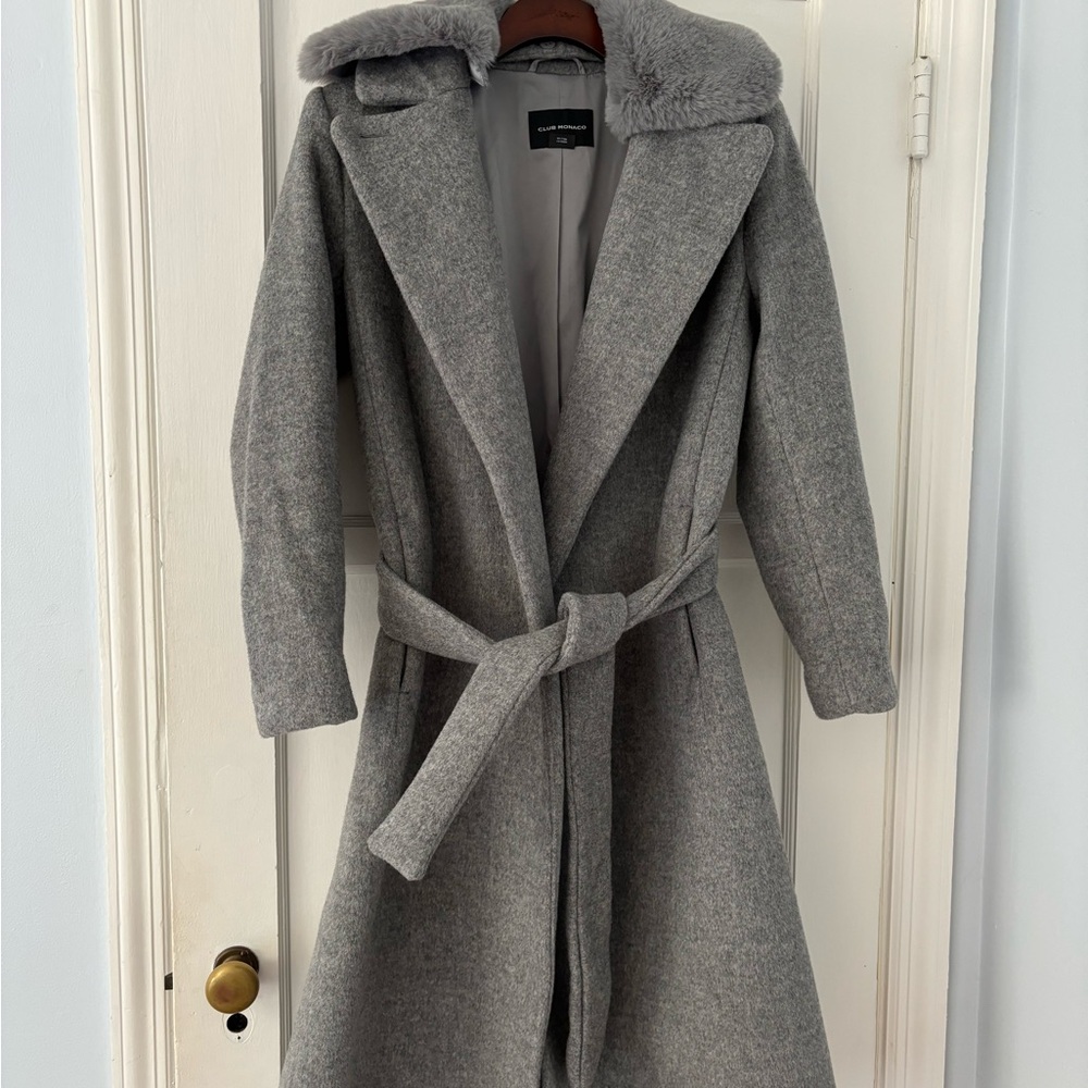 Club Monaco winter coat/New, Never worn.